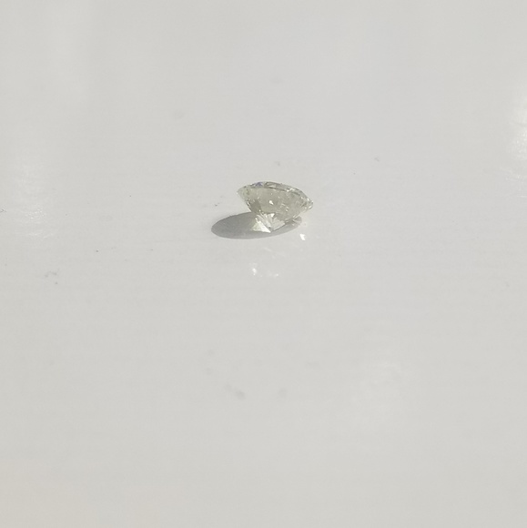 Loose Diamond - Genuine Round Diamond - Picture 2 of 8